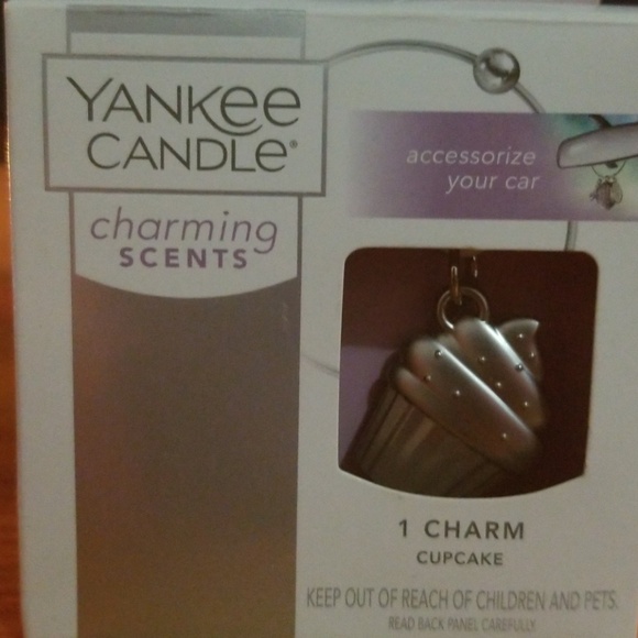 Yankee Candle Charming Scents - Picture 2 of 7